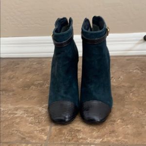 Tory Burch boot